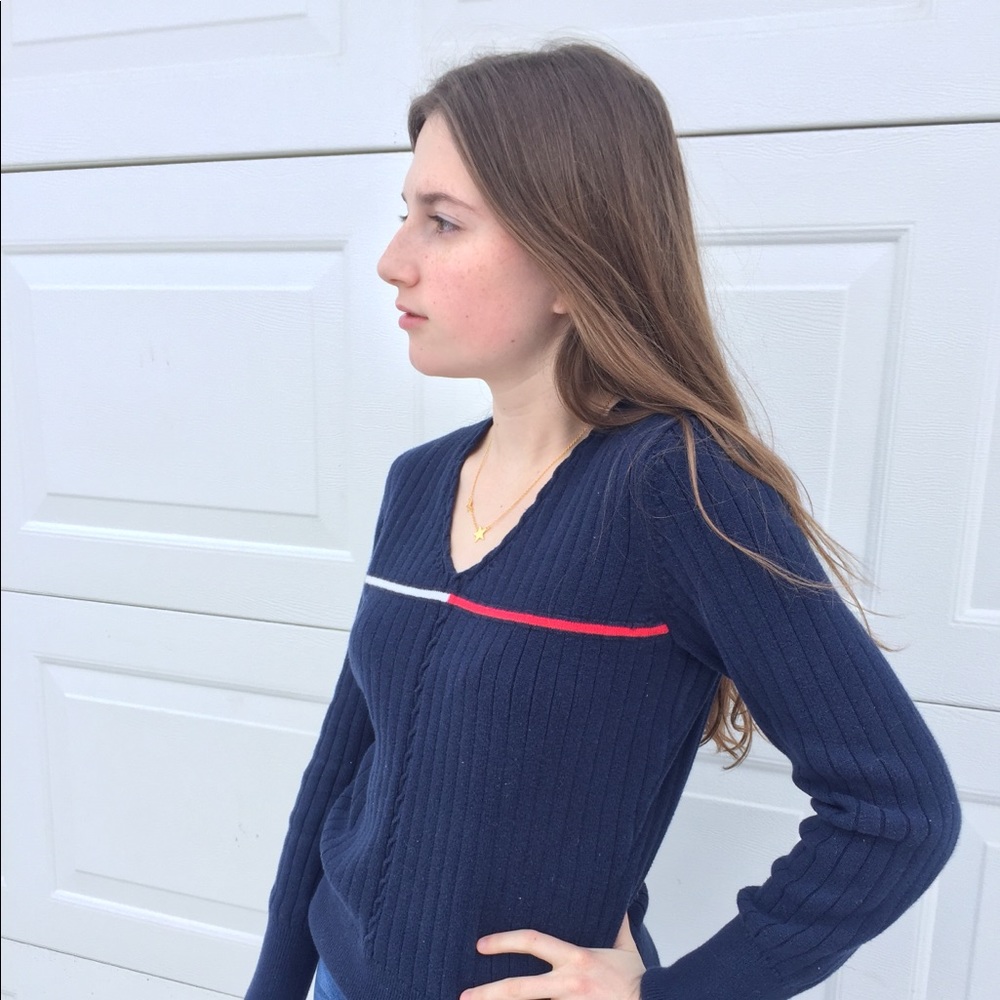 Vintage Tommy Hilfiger Sweater!